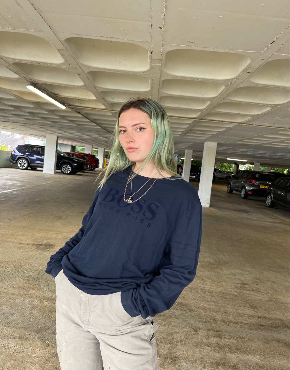 Vintage 90s Hugo Boss Size XL Sweatshirt in Navy