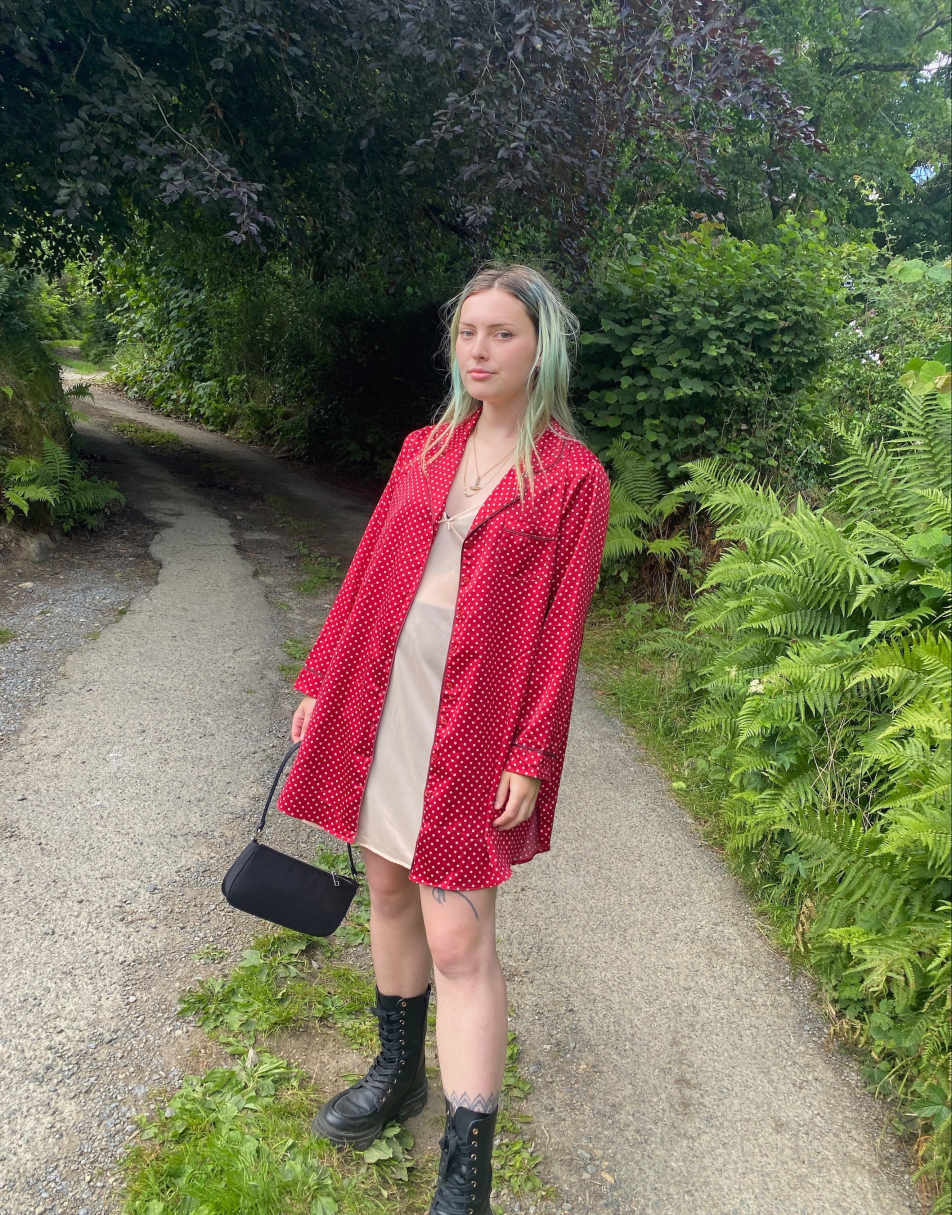 Vintage 90s Satin Size L Oversized Shirt in Red