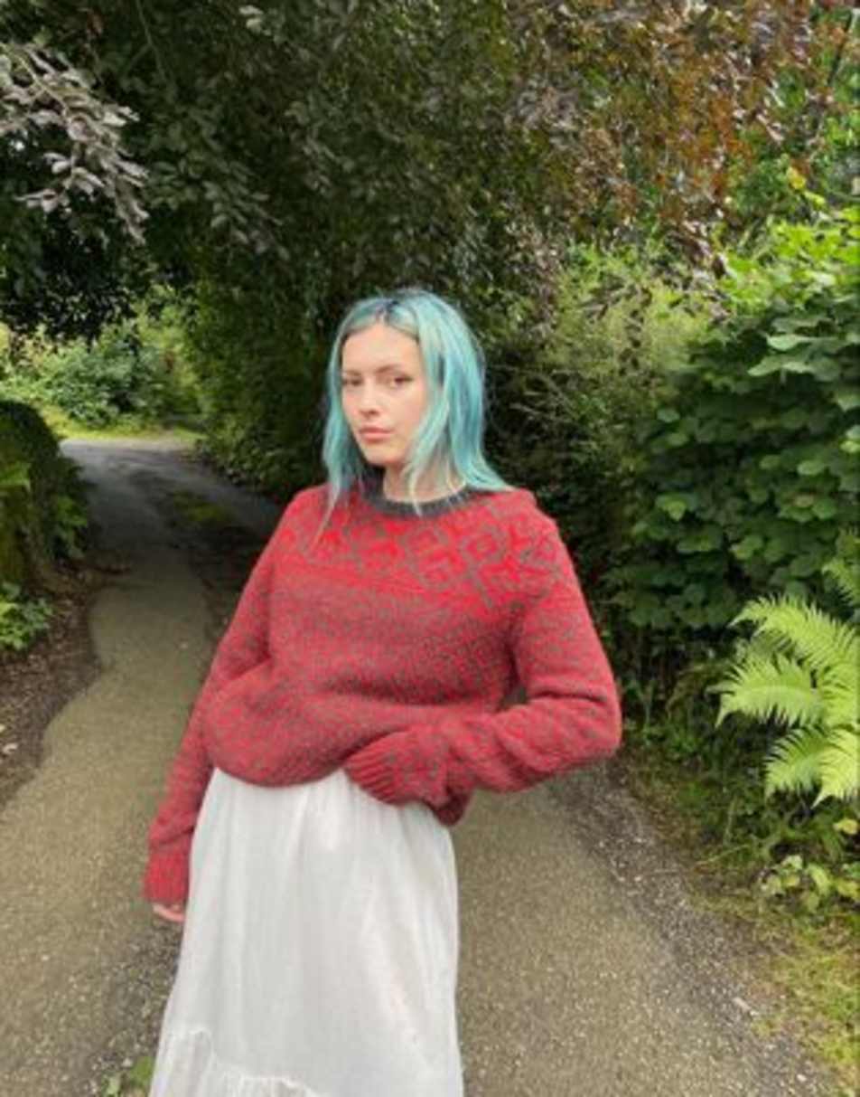 Vintage 90s Wool Blend Size M Chunky Knitted Jumper in Red