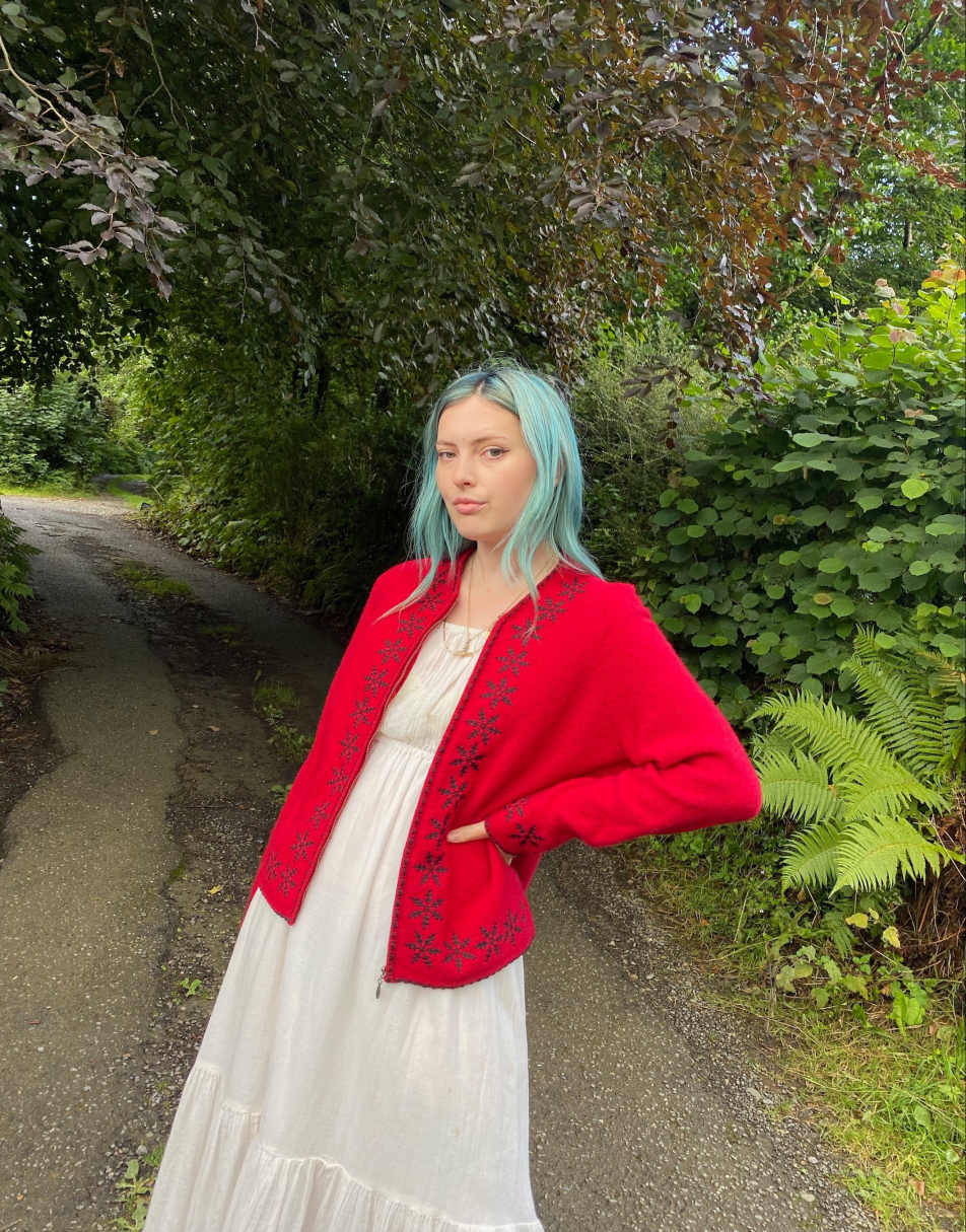 Vintage 90s Wool Size L Embroidered Cardigan in Red