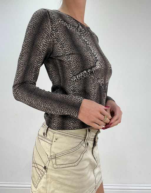Vintage animal print long sleeve in grey, 3 of 4