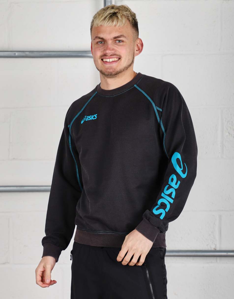 Vintage ASICS Size M spell out logo pullover sweatshirt in dark grey