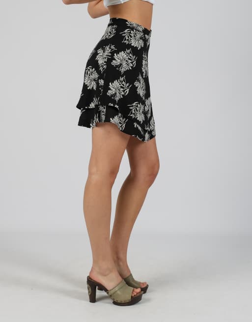 Vintage Atos Lombaroini XS woven mini skirt in black, 2 of 4