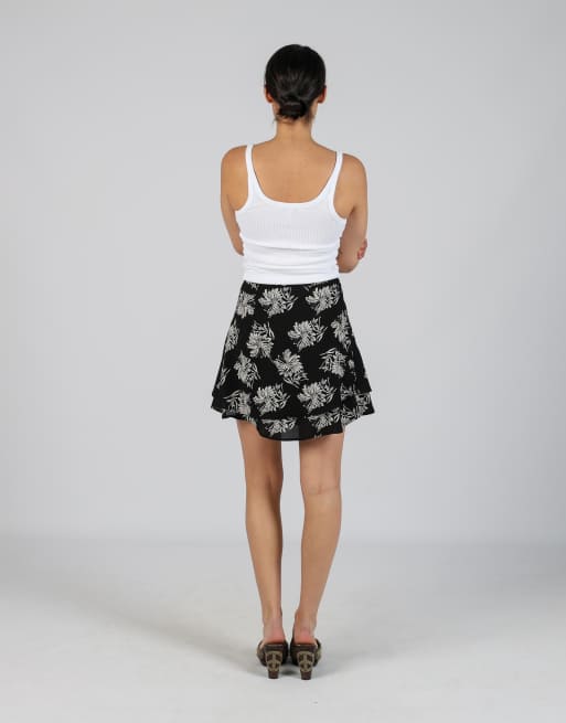 Vintage Atos Lombaroini XS woven mini skirt in black, 3 of 4