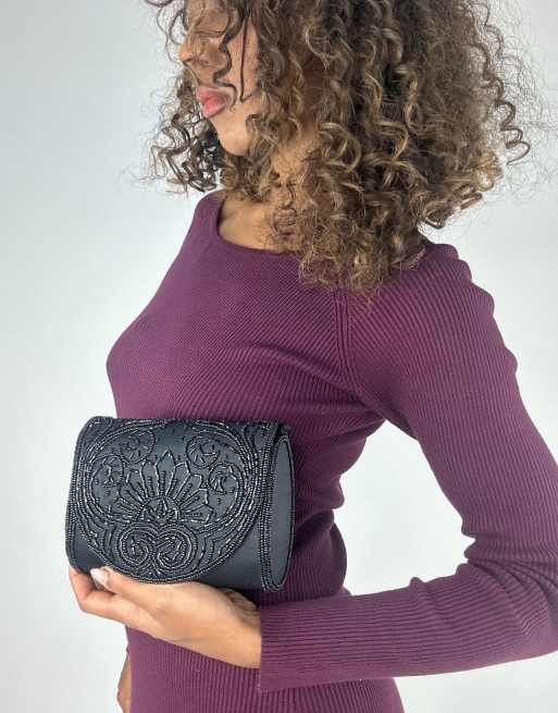 Vintage beaded clutch purse in black