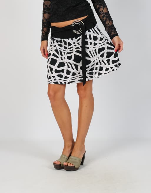 Vintage Blasting S woven mini skirt in black, 2 of 4