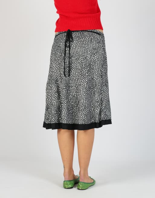 Vintage Blasting XS woven midi skirt in black, 2 of 4