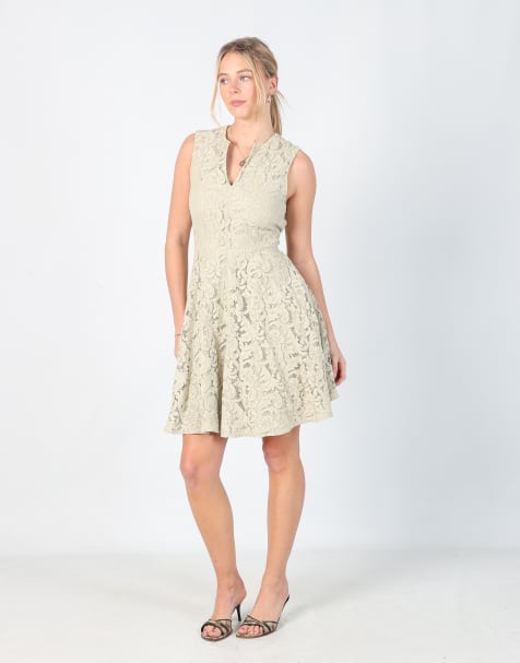 Vintage Burberry S lace midi dress in light green - view 1