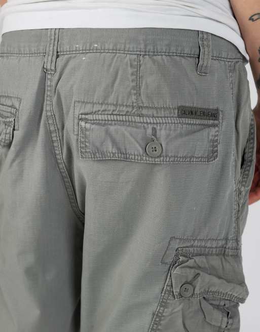 Vintage Calvin Klein 36x30 canvas cargo shorts in grey, 4 of 4