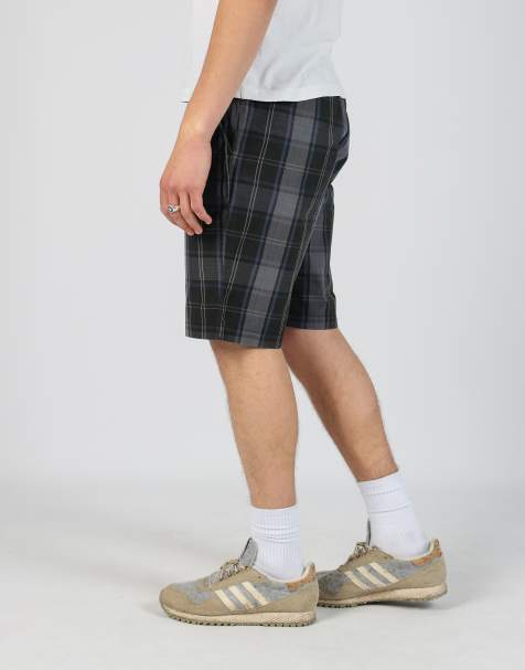 Vintage Calvin Klein 36x31 canvas cargo shorts in black - view 1