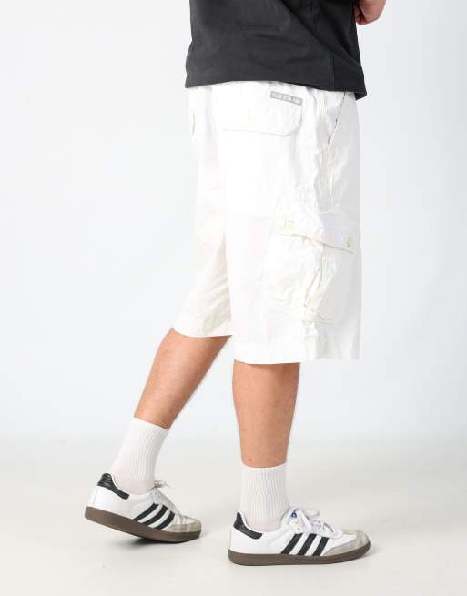 Vintage Calvin Klein 36x34 canvas cargo shorts in cream