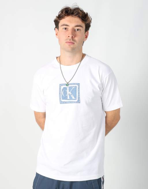Vintage Calvin Klein l t-shirt in white
