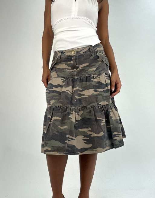 Vintage camo midi skirt in green | ASOS