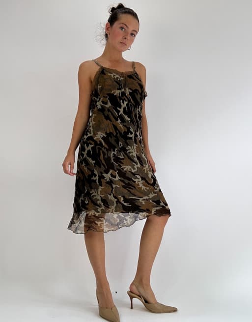 Vintage camo print midi dress in brown