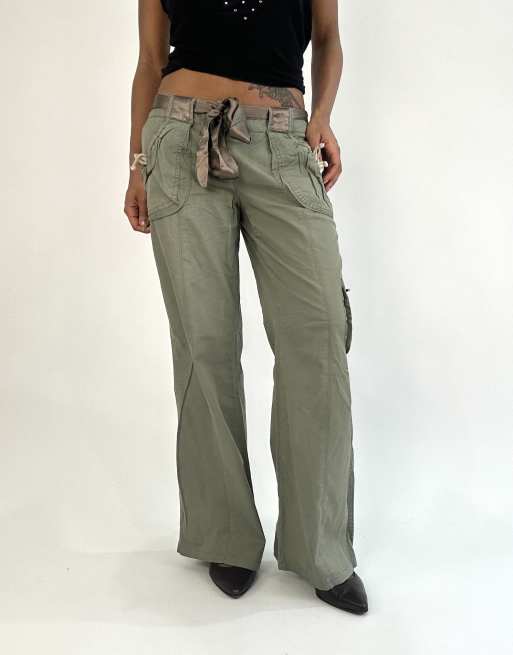 Vintage cargo trousers in green