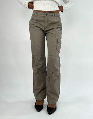 Khaki 3
