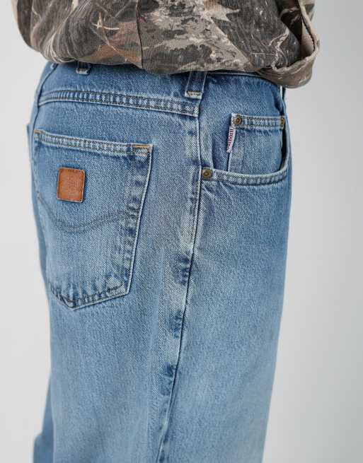 Vintage Carhartt 34x30 denim jeans in blue, 4 of 4