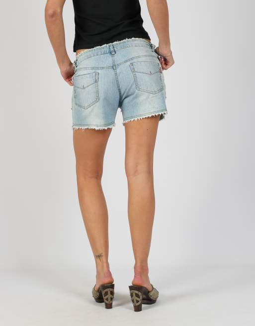 Vintage Cavaleru S denim shorts in light blue, 2 of 4