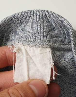 Vintage Champion 90s size S tshirt spellout in blue