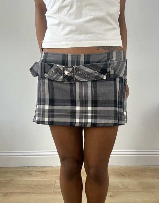 Vintage checked mini skirt with buckle detail in grey