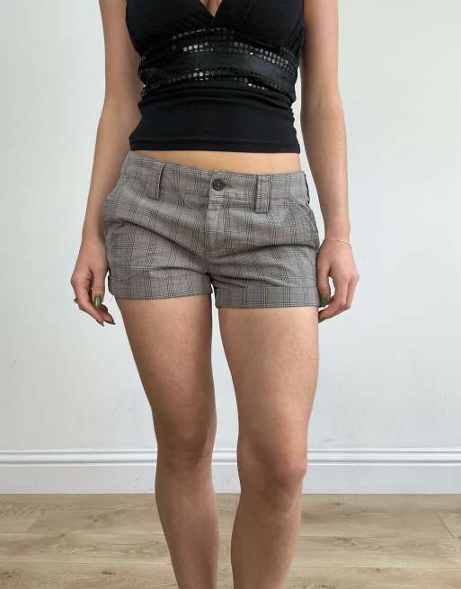 Vintage checkered mini shorts in grey