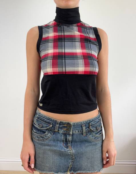 Vintage checkered roll neck vest in black - view 1