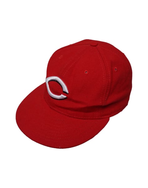 Vintage cincinnati reds size XL snapback cap in red - view 1