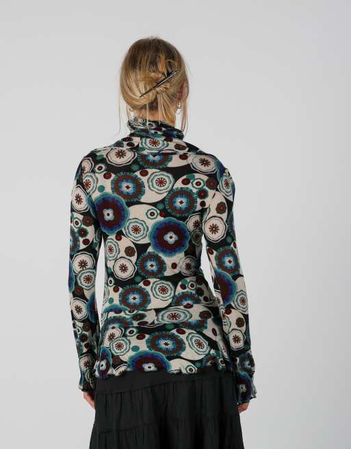 Vintage Coconuda S long sleeve top in black, 2 of 4