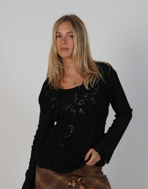 Vintage Conos M mesh top in black, 1 of 4