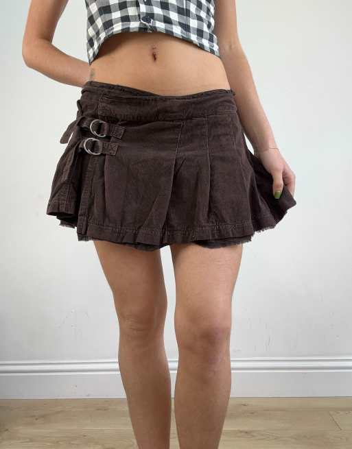 Vintage corduroy pleated skirt in brown