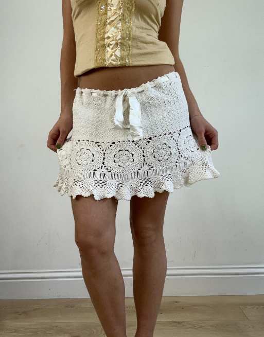 Vintage crochet skirt in white