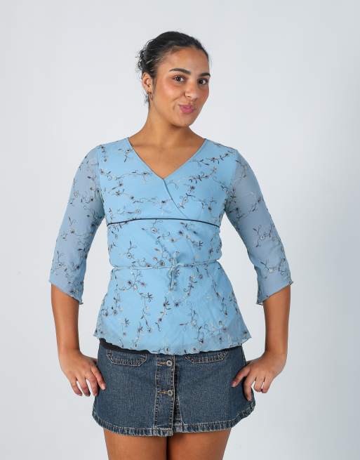 Vintage Daniel Lauren M long sleeve top in light blue, 3 of 4