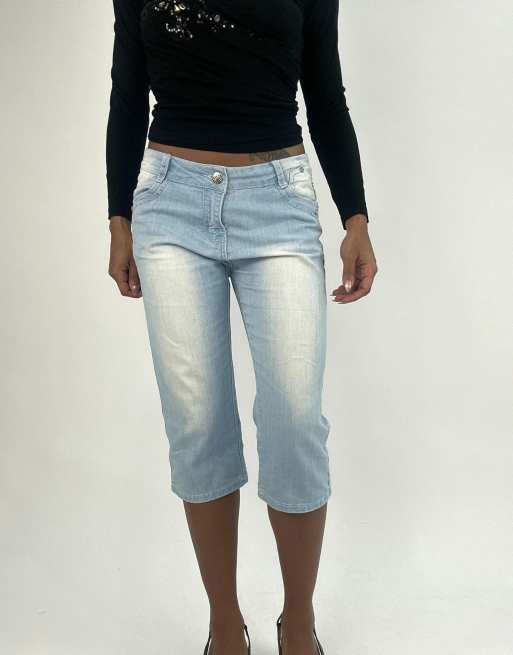 Vintage denim capris in blue