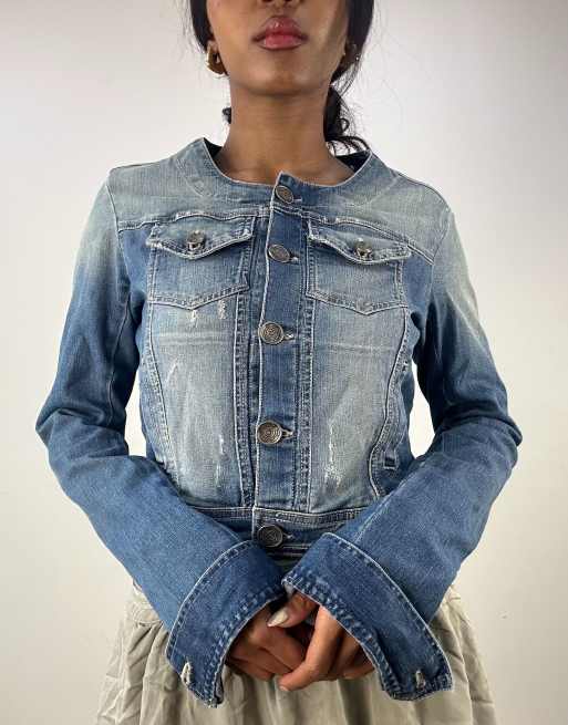 Vintage denim jacket with round neckline in blue