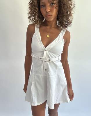 White 3