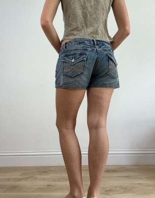 Thumbnail 2 of 4