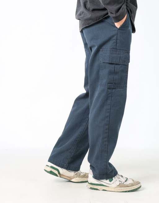 Vintage Dickies 30x32 woven cargo pants in navy blue