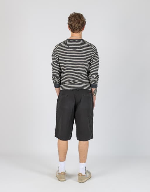 Vintage Dickies 34x22 canvas cargo shorts in black, 3 of 4