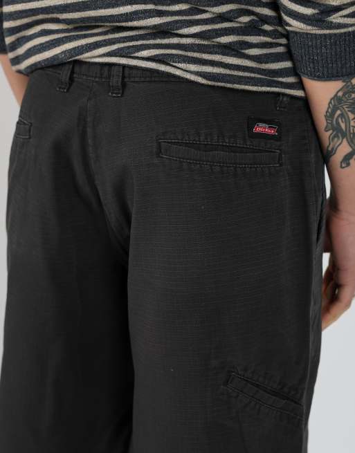 Vintage Dickies 34x22 canvas cargo shorts in black, 4 of 4