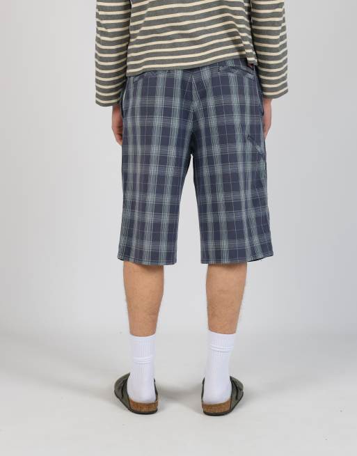 Vintage Dickies checkered 36x23 canvas cargo shorts in navy blue, 2 of 4
