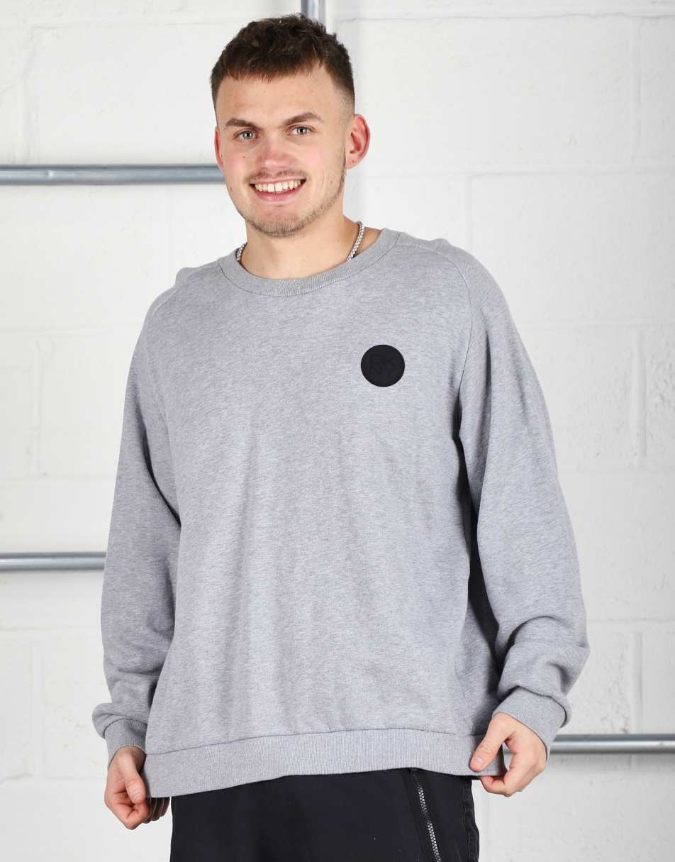 Vintage DKNY Size 2XL pullover crewneck sweatshirt in grey
