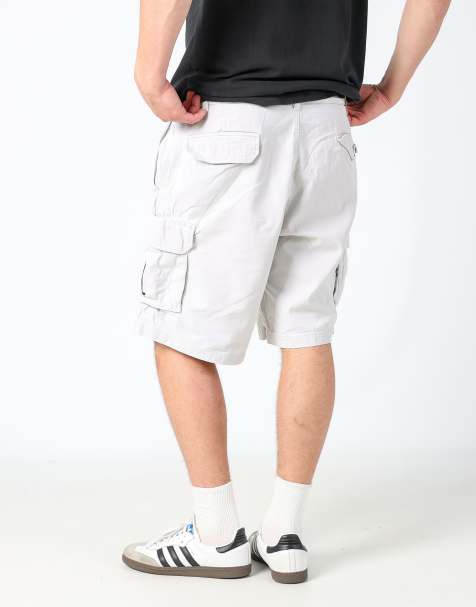 Vintage Dockers 32x27 canvas cargo shorts in beige - view 1