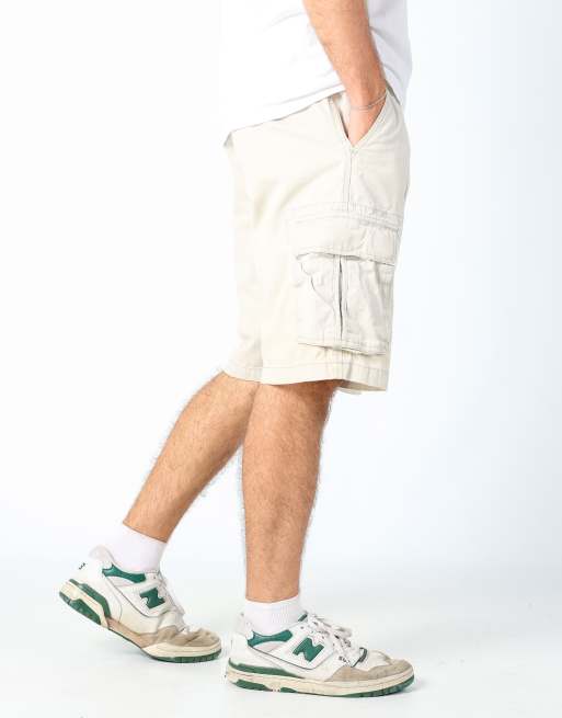 Vintage Dockers 34x22 canvas cargo shorts in cream, 4 of 4