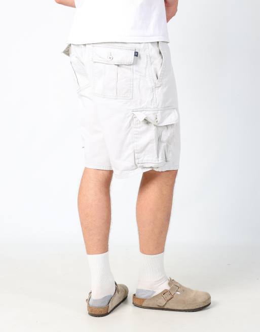 Vintage Dockers 36x20 canvas cargo shorts in ivory, 2 of 4