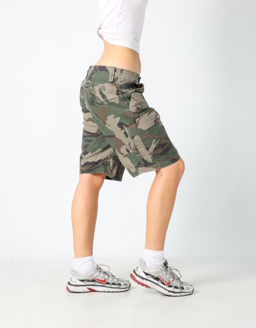 Vintage Dockers checkered 30x21 canvas cargo shorts in light blue