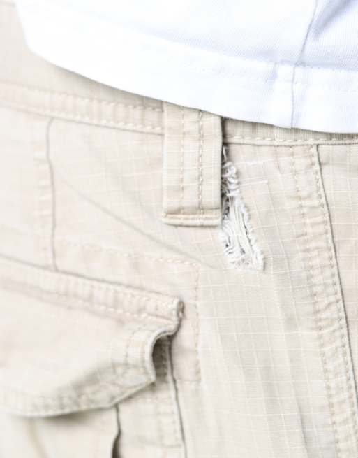 Vintage Eddie Bauer 35x21 canvas cargo shorts in beige, 4 of 4