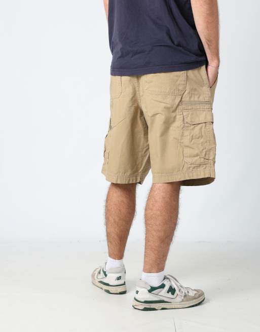 Vintage Eddie Bauer 36x51 canvas cargo shorts in tan
