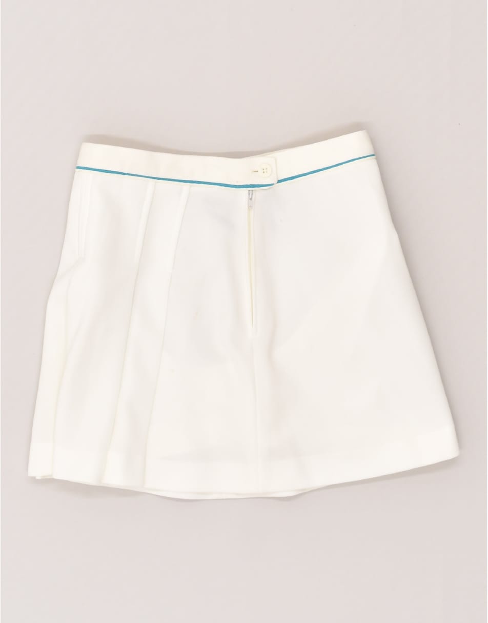 Vintage Ellesse Size S Casual Shorts in White 1