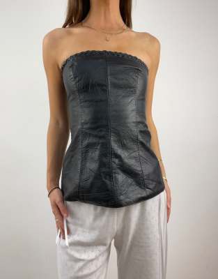 Button-Front Strapless Faux Leather Fitted Top