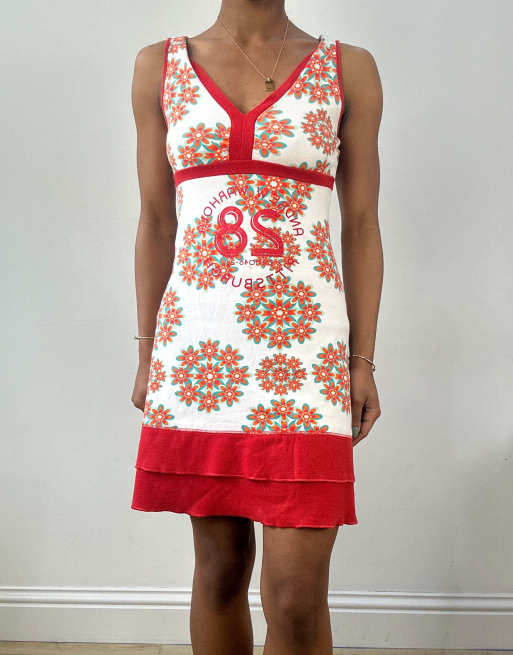 Vintage floral dress in red